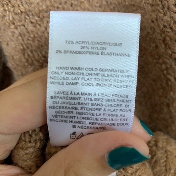 Express Sweater - Picture 3 of 3